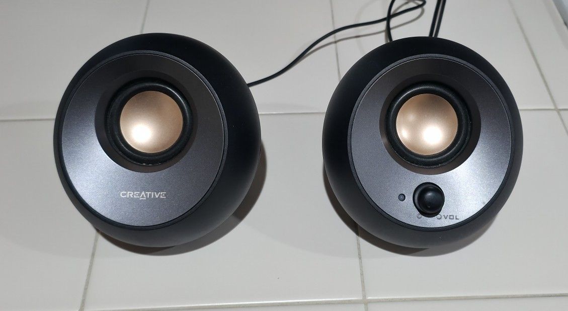 Creative Pebble V2 computer speakers