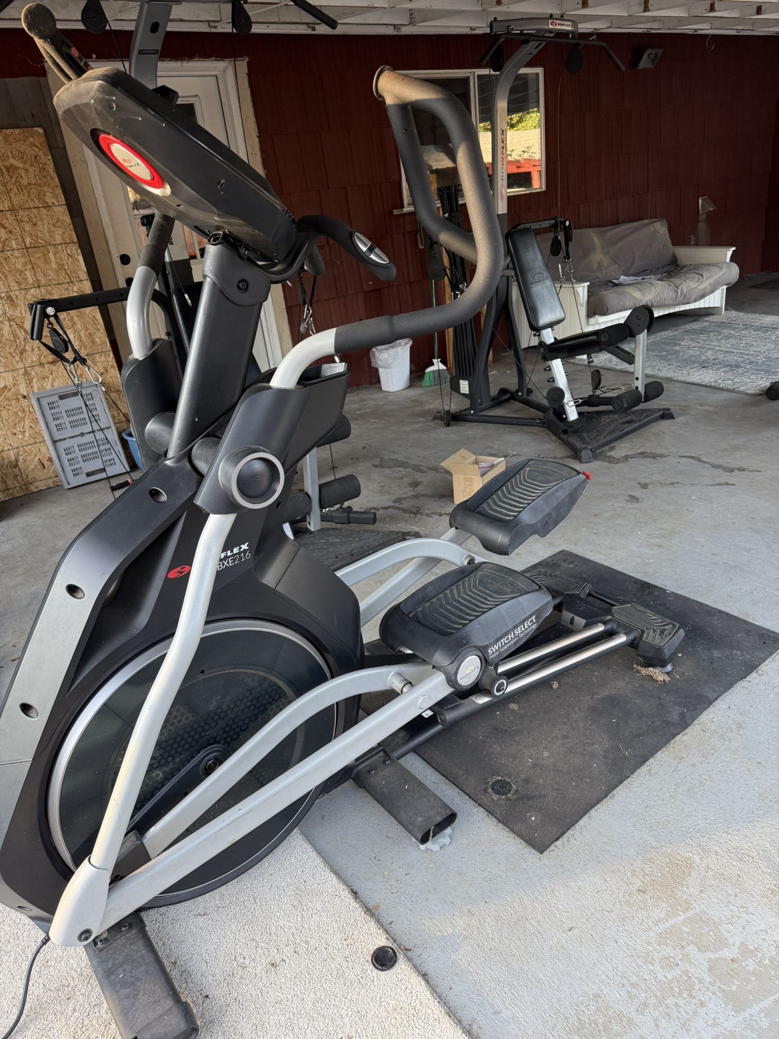 BOWFLEX ELIPTICAL TREADMILL