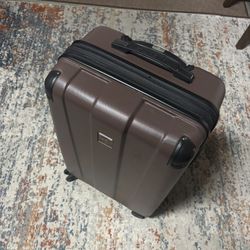 Kenneth Cole Suit Case