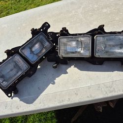 Toyota Corona headlight assemblys