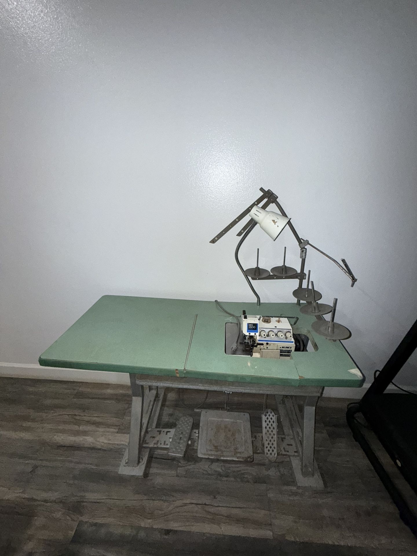 Industrial And overlap sewing machine