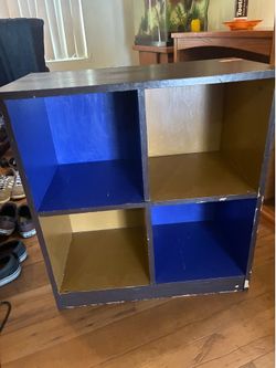 FREE BOOKSHELF!