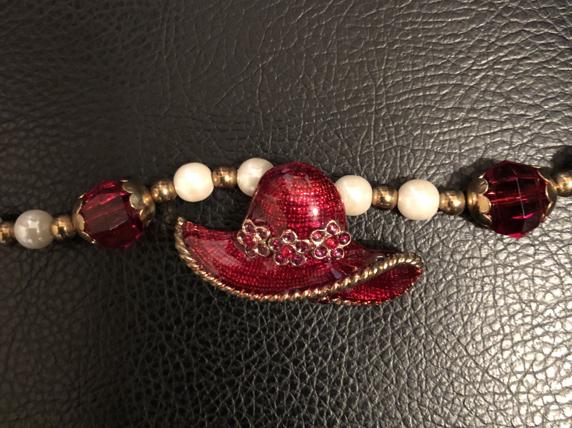 Red Hat Society Necklace and Bracelet 
