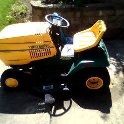 John Deer Yard Man Riding Lawn Mower