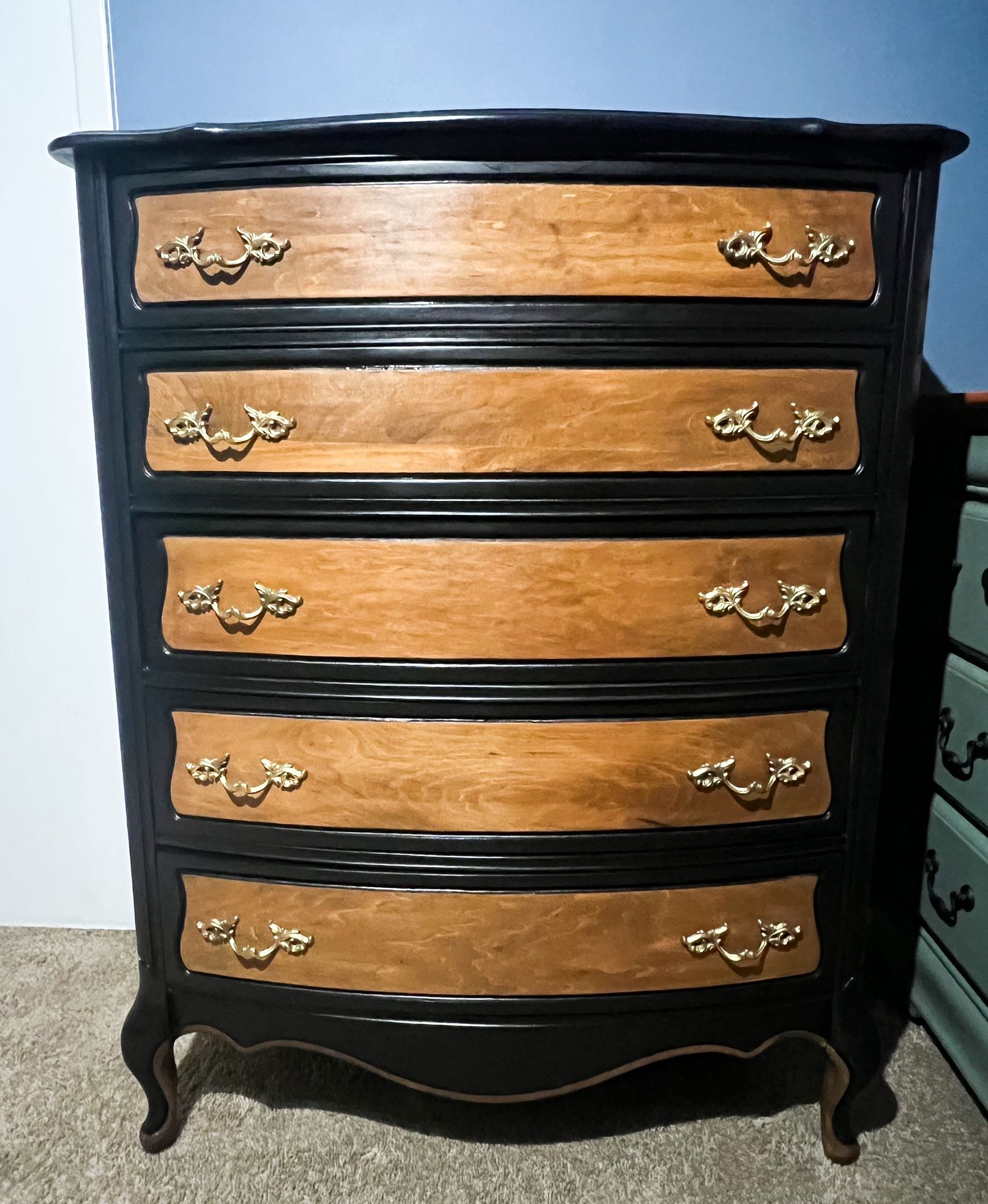 Solid Wood Two Toned Antique Tall Dresser/Highboy ***FREE LOCAL DELIVERY***