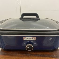 New Magnifique Navy Slow Cooker