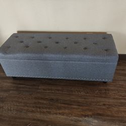 UPHOLSTERED OTTOMAN 