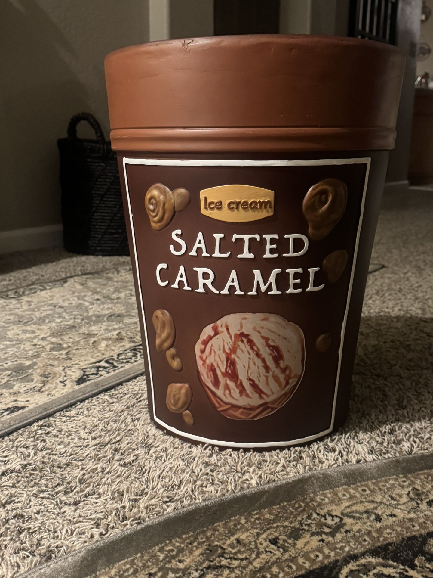 Home Goods Ice Cream Stool/End Table