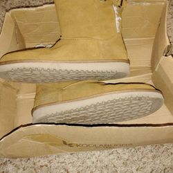 UGGs Boots Size 10 Womens