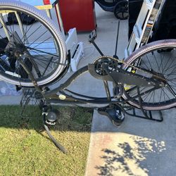 Cruiser bike, left outside