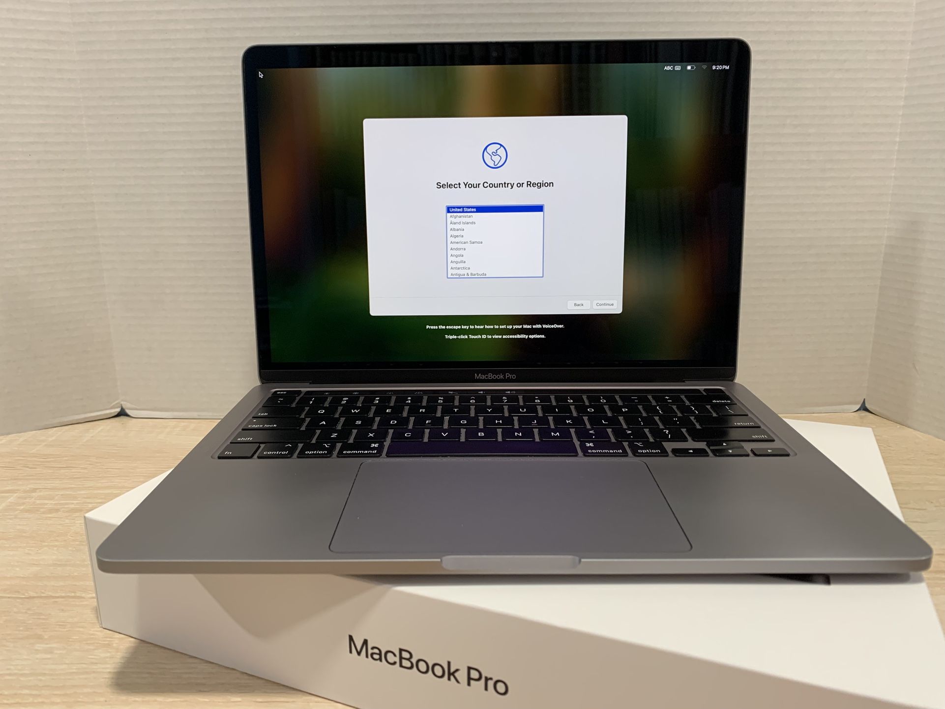 $450, 2020 MacBook Pro 13", 512GB/16GB RAM/i5, Touch Bar, factory upgrades worth $400
