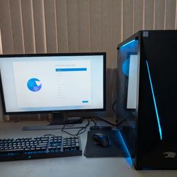 Gaming PC + Accessories 