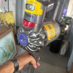 Dyson V7, Vacuum Cleaner