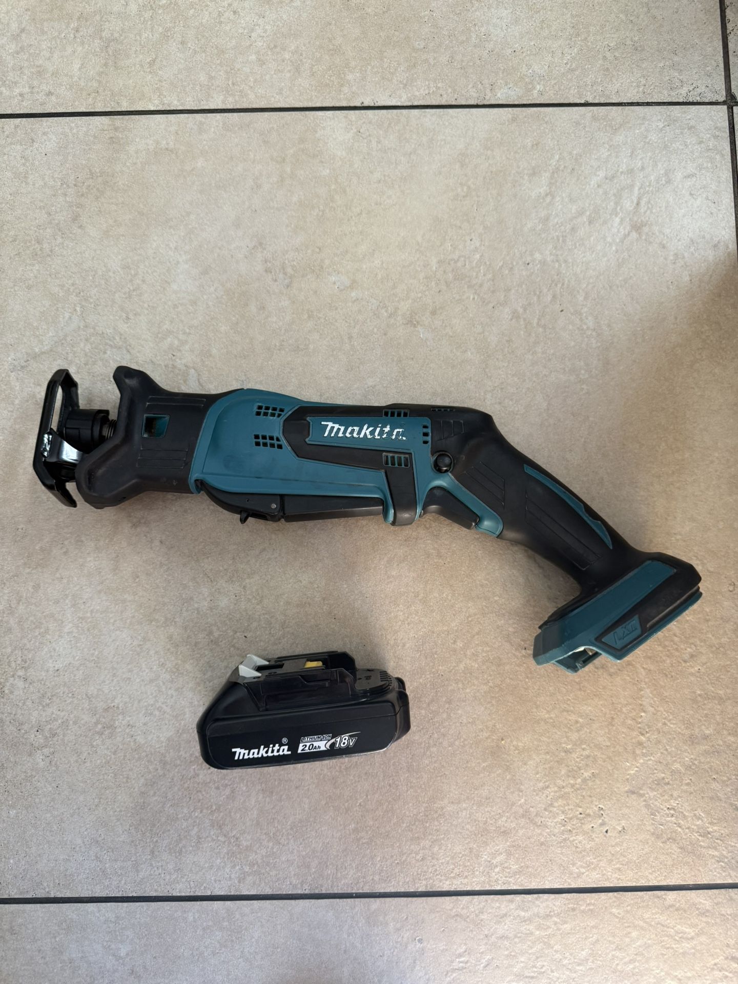 Makita Compact Reciprocating Saw & Battery $90 For Both