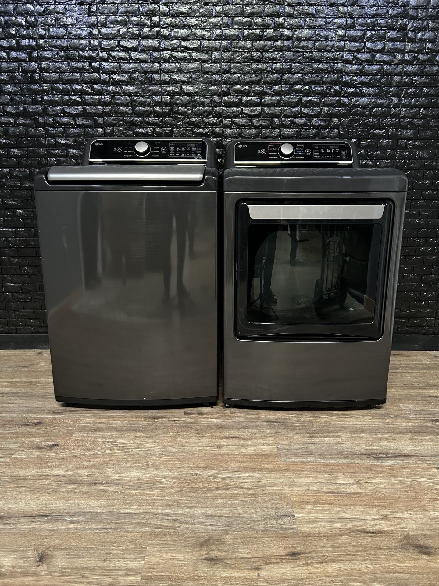 LG Washer & Dryer w/Warranty! R1607A & R1512A
