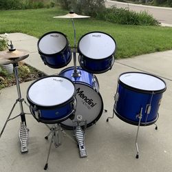 Kid’s drum set
