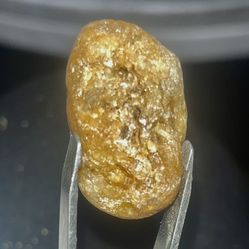 11.3 gm yellow sapphire gemstone