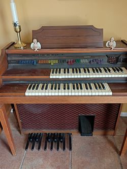 Vintage organ