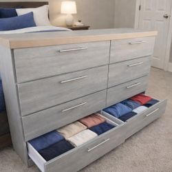 Dressers with 8 Drawers / Cómodas de 8 Gavetas 