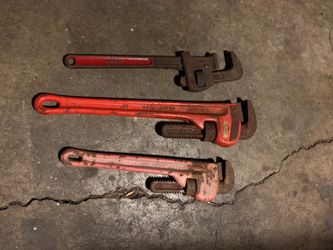 PIPE WRENCH’S