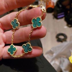 18k Van Cleef & Arpels Gold And Malachite Bracelet 