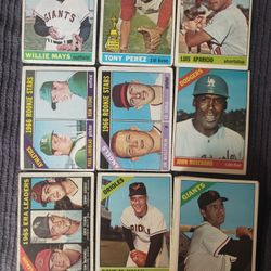 1966 TOPPS BASEBALL CARDS (33) MAYS PEREZ APARI CIO  ROOKIES MORE