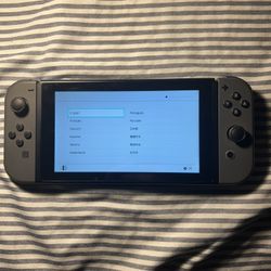 Nintendo Switch Bundle + 3 Games & Accessories – Great Condition