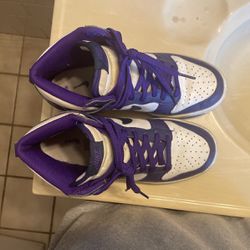 purple Nike dunks 