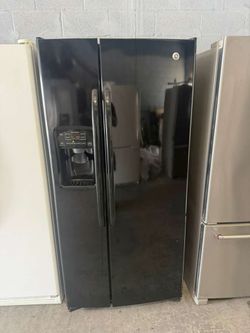 33”x69” GE BLACK REFRIGERADOR FRIDGE REFRIGERATOR WORKING PROPERLY WARRANTY 4 MONTHS DELIVERY