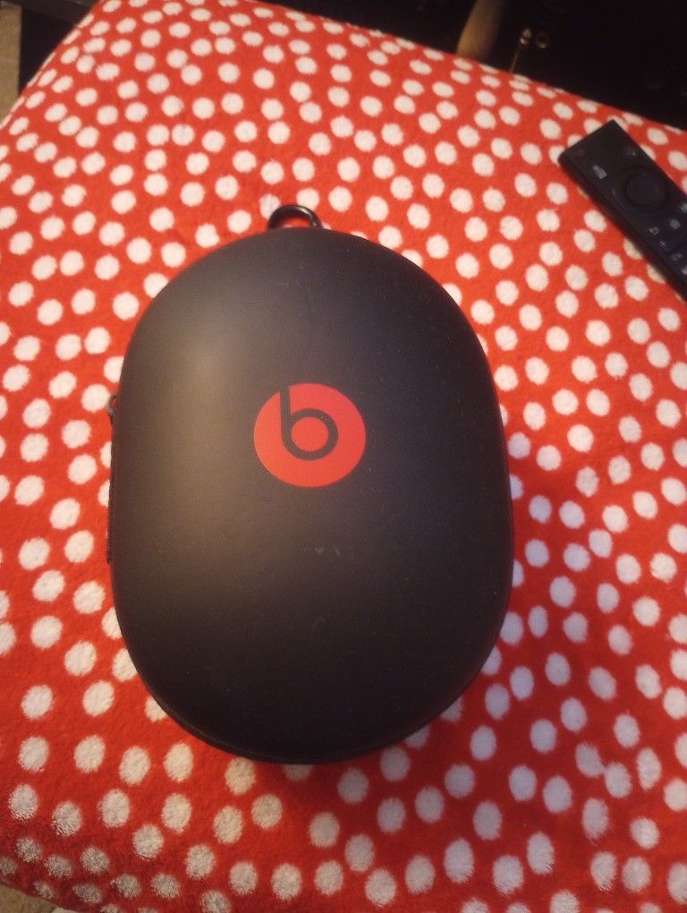 Studio Beats Wireless Headphones