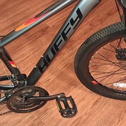 Mountain Bike 21 Speed 24" Excellent Condition