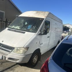 2006 Dodge Sprinter 2500 Cargo · 144" W.B. Van 3D DIESEL