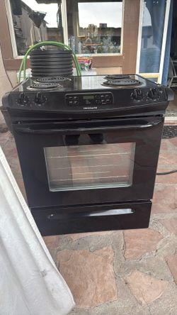 Electric Stove- hardly used
