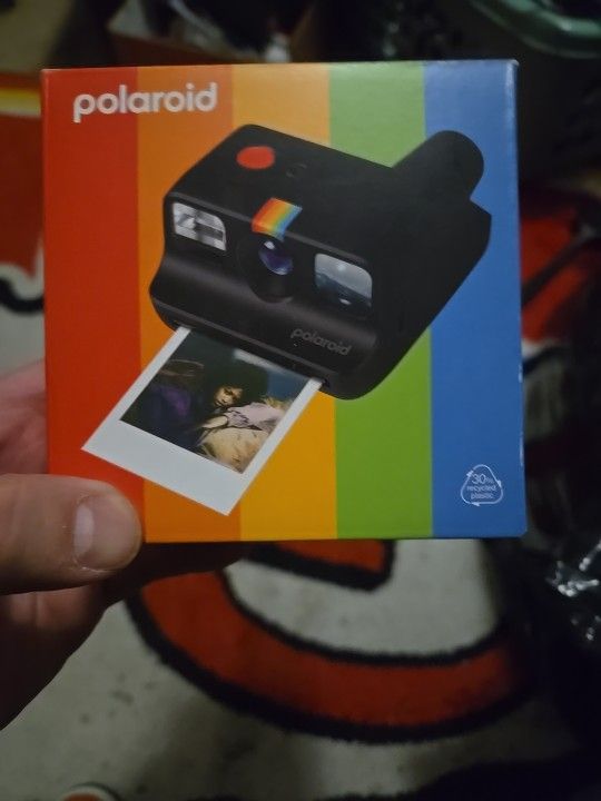 Polaroid GO INSTANT Camera For Only $60!! These Retail At Around $80 And This One Is Unused!! Ready To Be Used!!