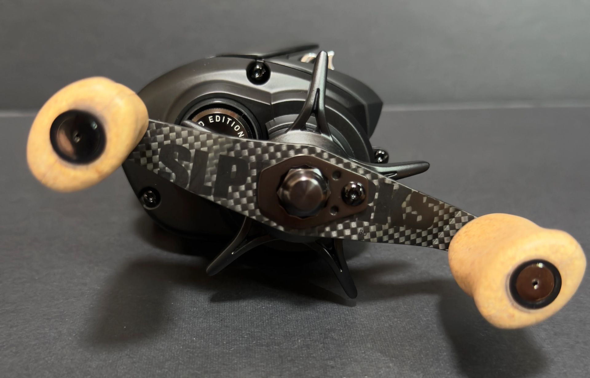 Daiwa TR SV TW 105H-SLP Works - Premium Baitcasting Reel (7.1:1 Right Hand)