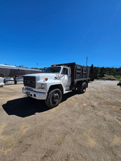 1991 Ford F-700