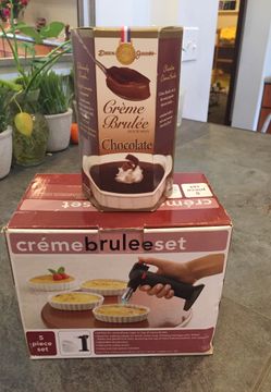 5-Piece Crème Brulee Set - Unused (with bonus crime brûlée quick mix)