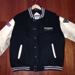 Triumph motorcycle letterman bomber jacket, vintage in excellent condition. Size is men's large.