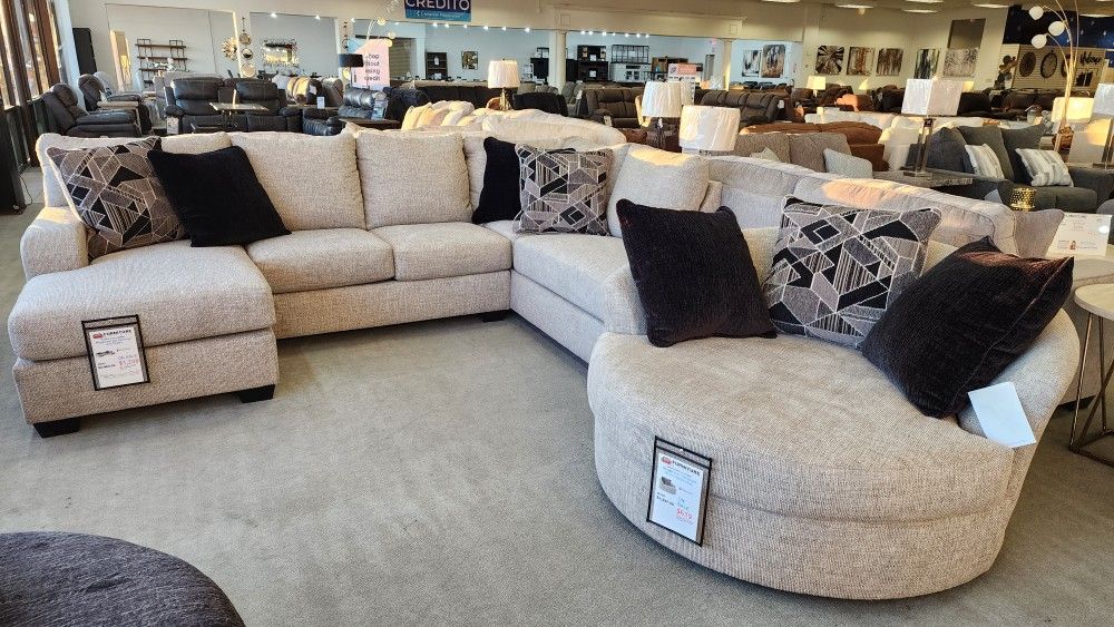 2pc Sectional with Chaise