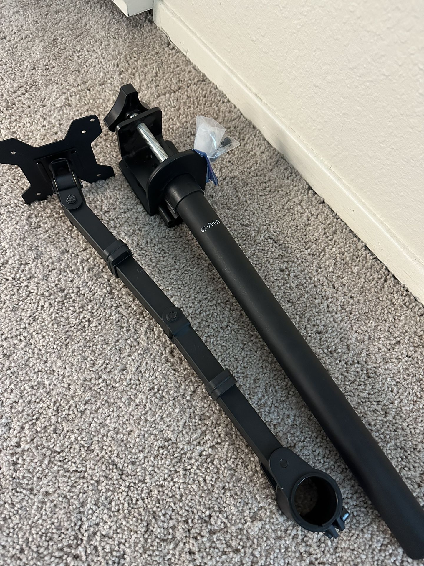 Vivo Single Monitor Desk Mount