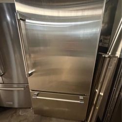Thermador 36” built in Refrigerator