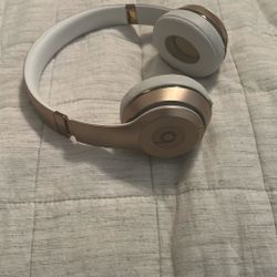 Beats Solo3 Wireless Headphones in Gold