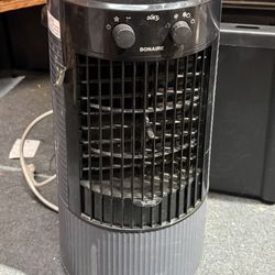 Portable Ac And Fan - $5