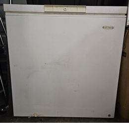 Freezer small compact