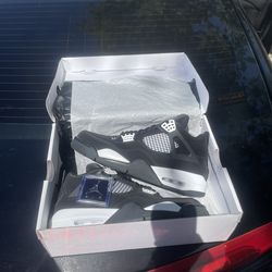 jordan 4 retro  white thunder