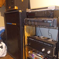 Huge professional audio system for DJs, live bands, churches, parties ect , or for ur home huge power can entertataine up to  750 people 1000 cash