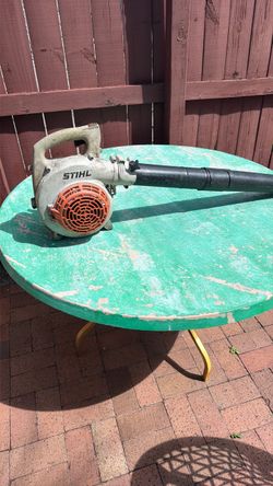 Stihl Gas-Powered Leaf Blower
