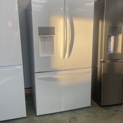 Frigidaire French Door Refrigerator 6 9DO