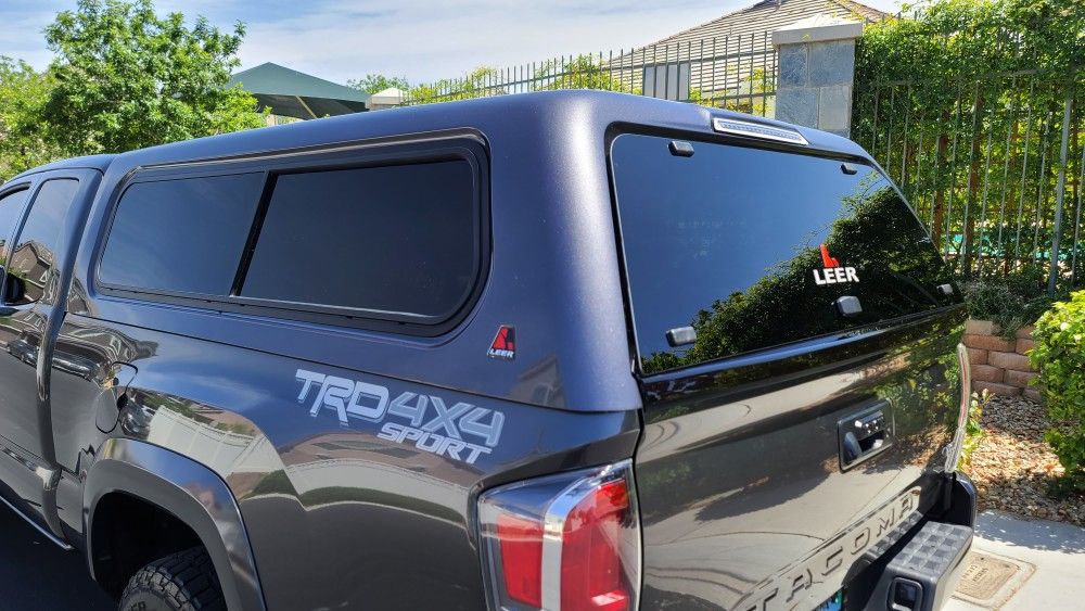 LEER 100XR Camper Shell / Truck Cap - Toyota Tacoma 3rd Gen - (6ft / LONG BED)