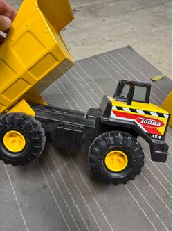 Tonka Steel Classics Dump Truck Large Yellow Metal Construction Toy